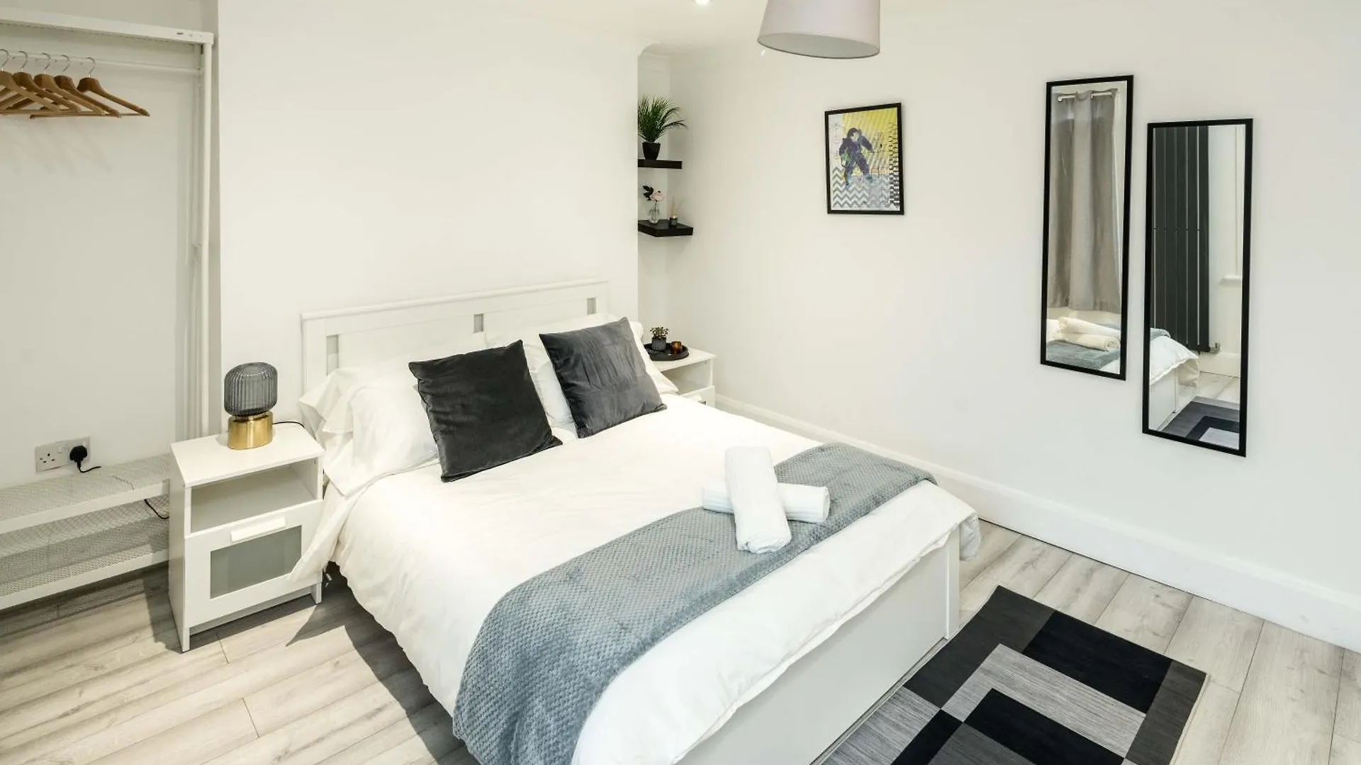 Modern 2Br Flat - 7 Min To Whitechapel Station Apartment London United Kingdom